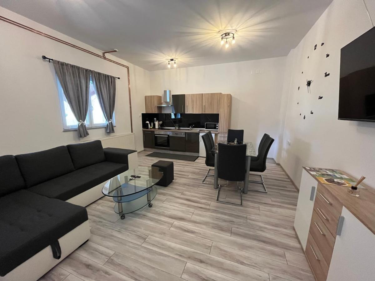 Apartment Tilia Otočac Esterno foto